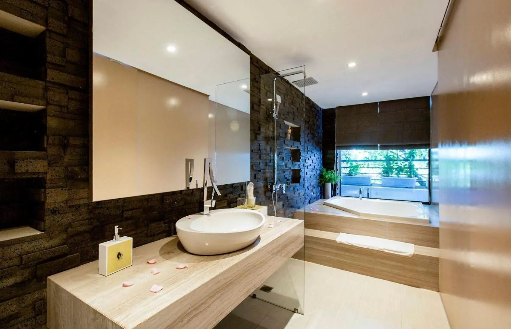 Kim Thanh Boutique Hotel Nha Trang 4*,  Vietnam